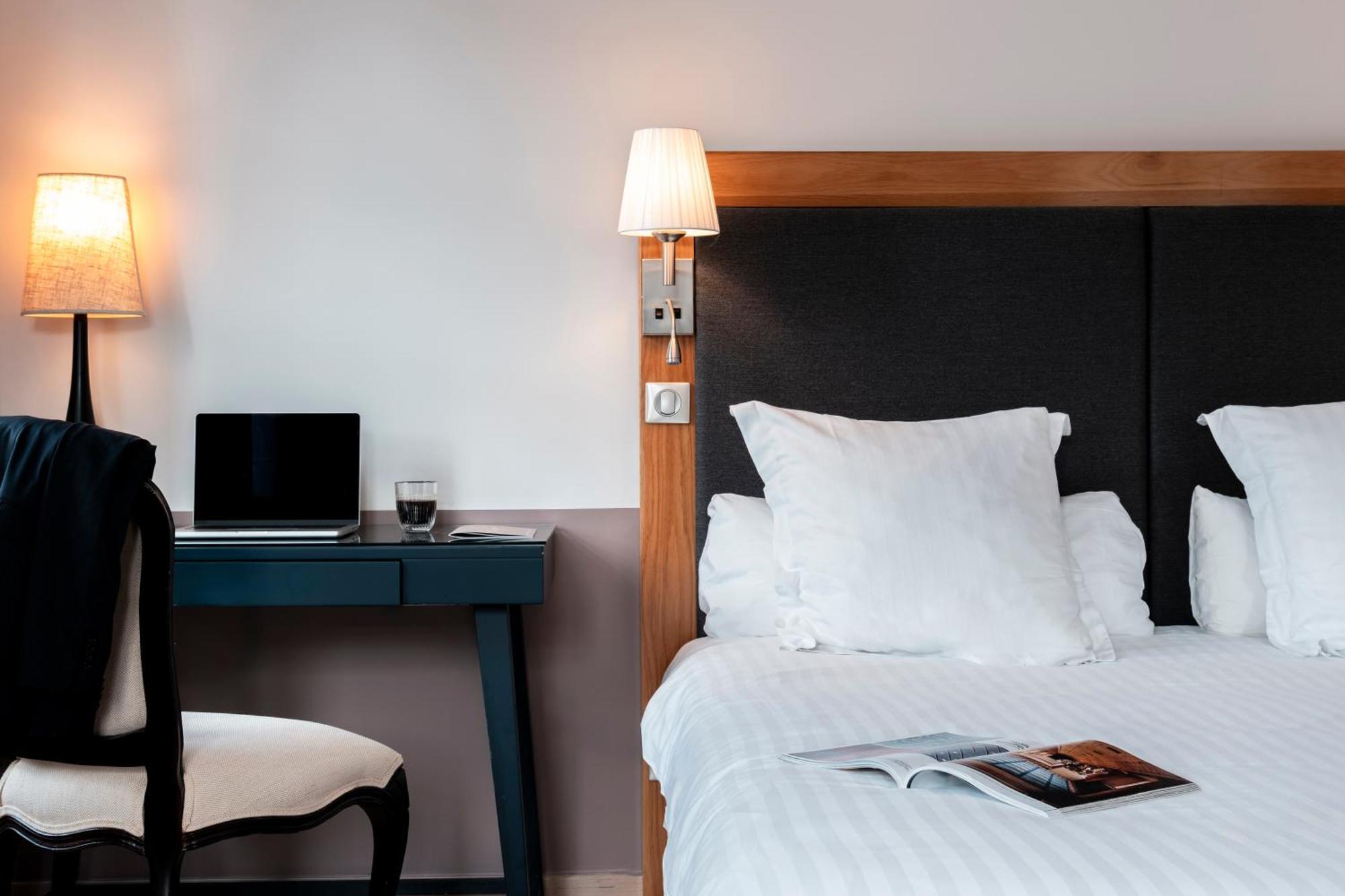 Mercure 맹트농 외부 사진